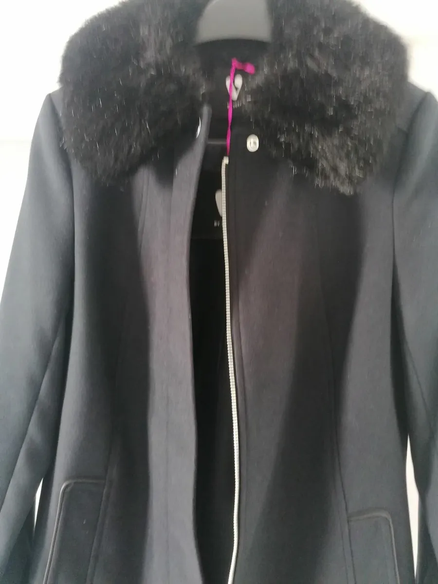 Brand New Fully Lined Black Coat by VERY for Sale - Image 4