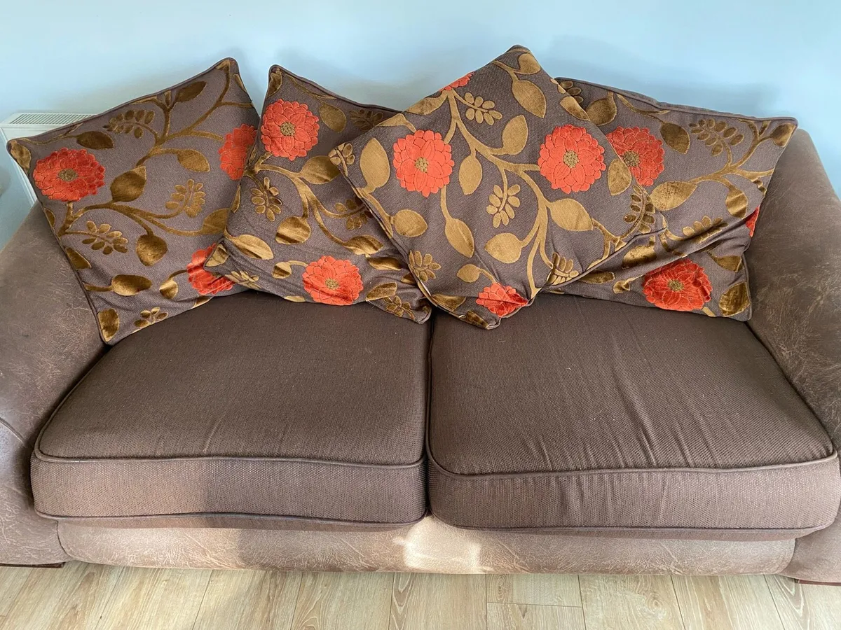 Couch & 1 seater - Image 1