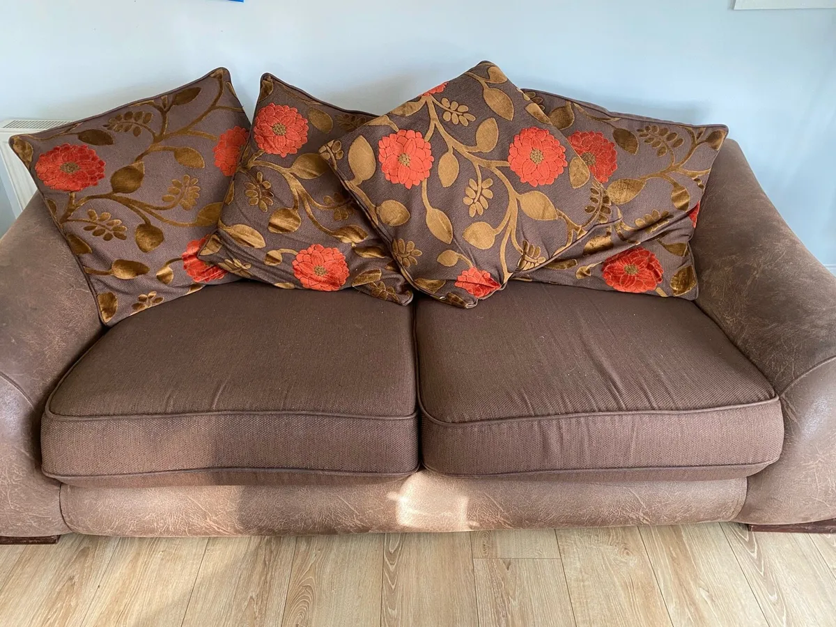Couch & 1 seater - Image 2