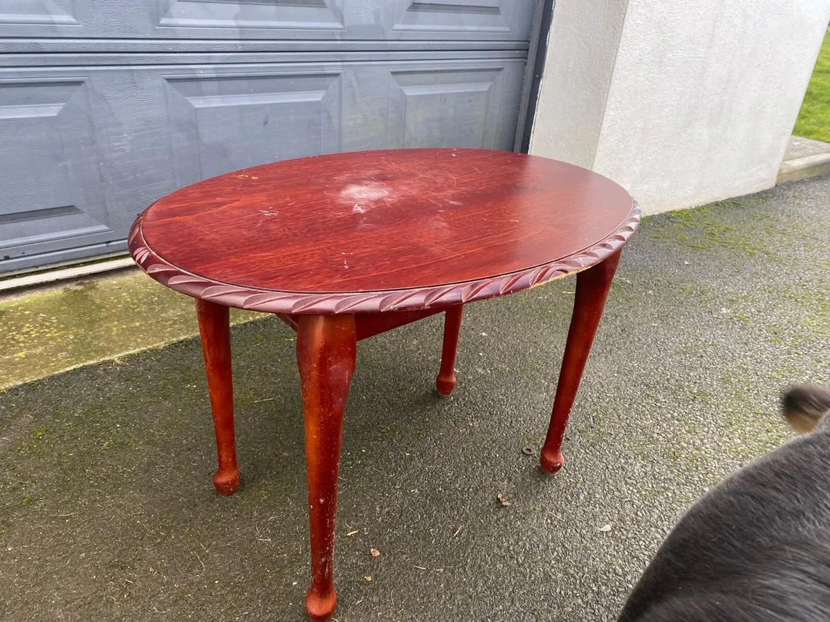 Mahogany small coffee table - Image 1