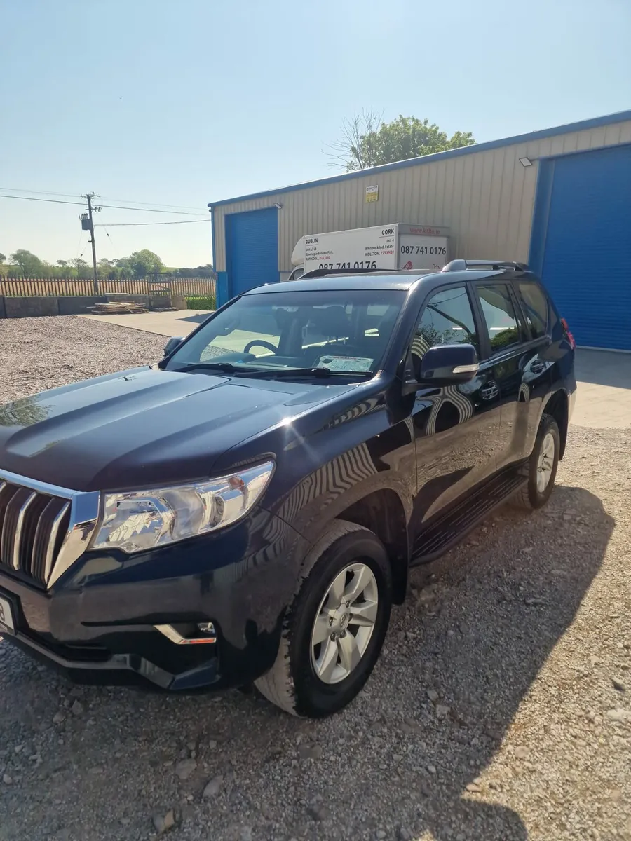 Toyota landcruiser business class - Image 2