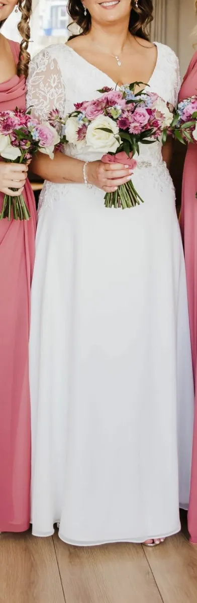 Wedding dress - Image 2