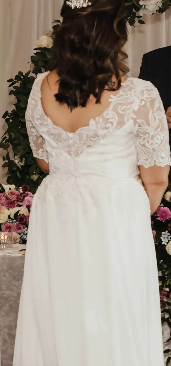 Wedding dress - Image 4