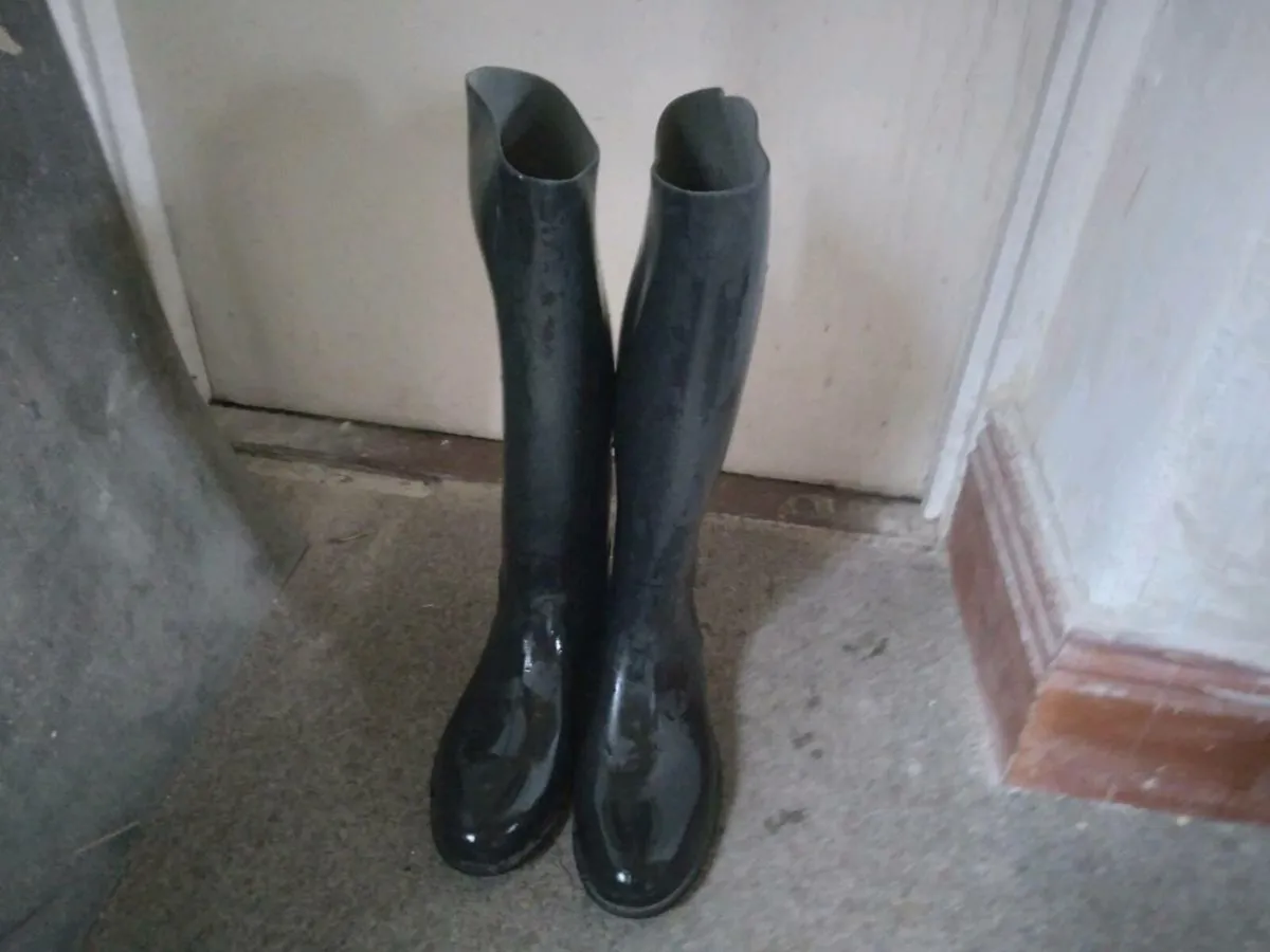 Rubber Riding Boots Size 41/7.5. FREE to COLLECT - Image 2