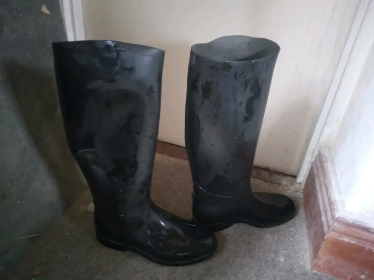 Rubber Riding Boots Size 41/7.5. FREE to COLLECT - Image 4