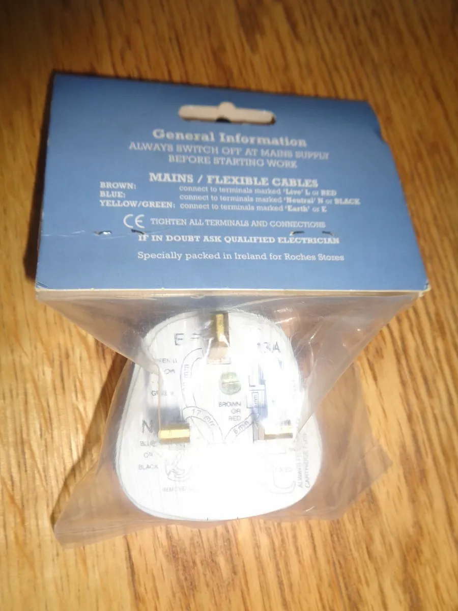 13 AMP Plug Top for Sale - Image 2