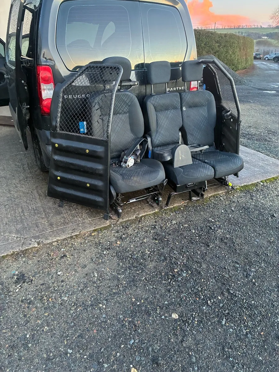 Berlingo/Partner seats and bulkhead - Image 2