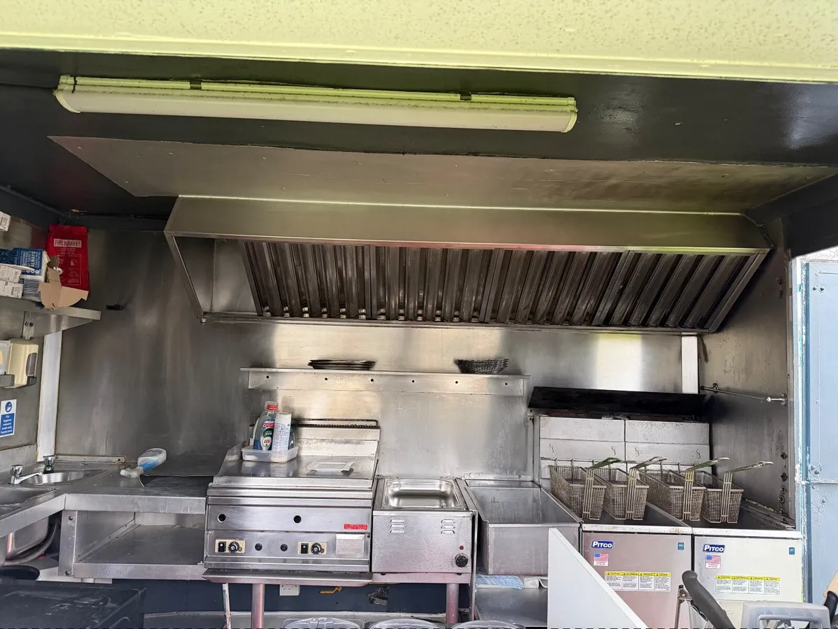 Food truck - Image 2