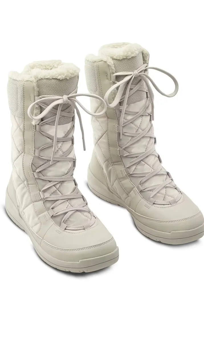 Woman Winter Boots - Image 1