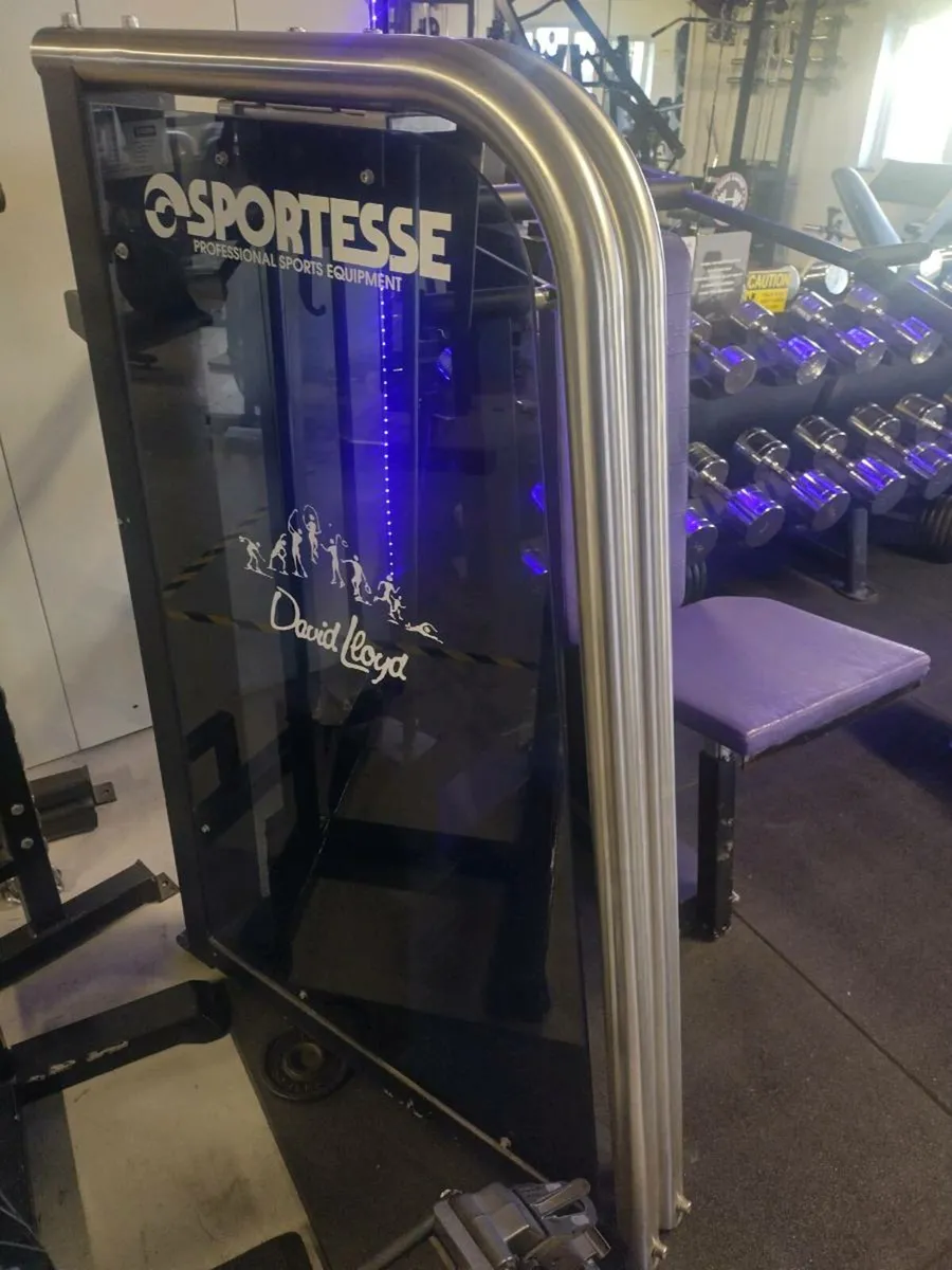 Shoulder press - Image 2