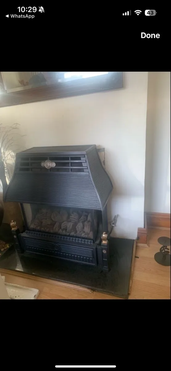 Gas fireplace - Image 1