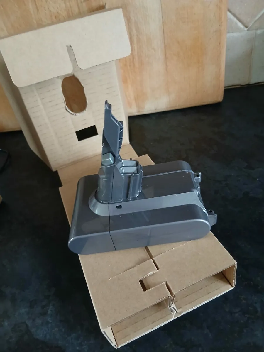 Dyson v7 battery - Image 2