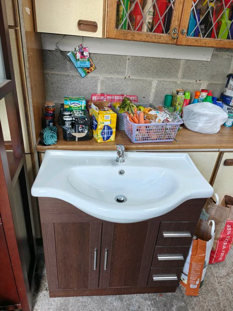 Bathroom vanity and Storage units - Image 1