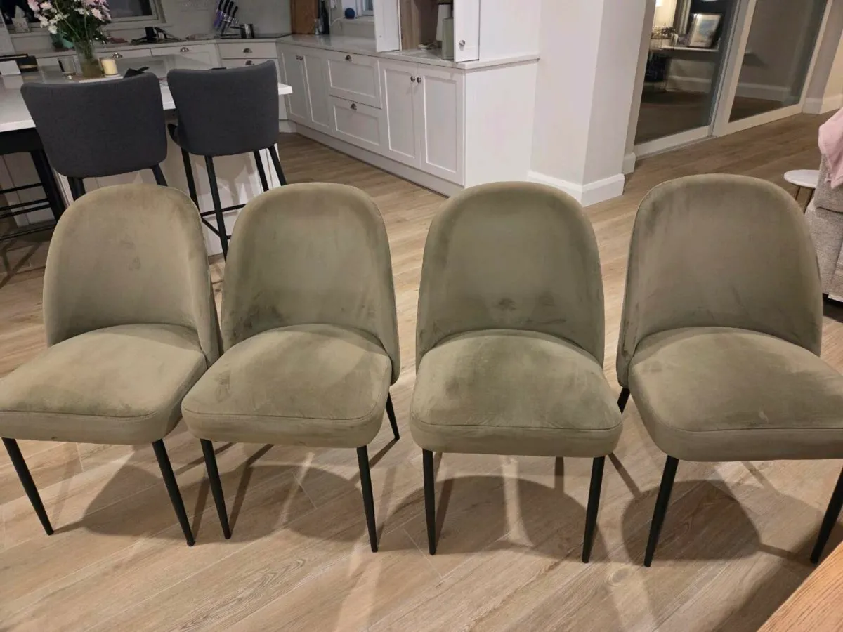 4 dining chairs
