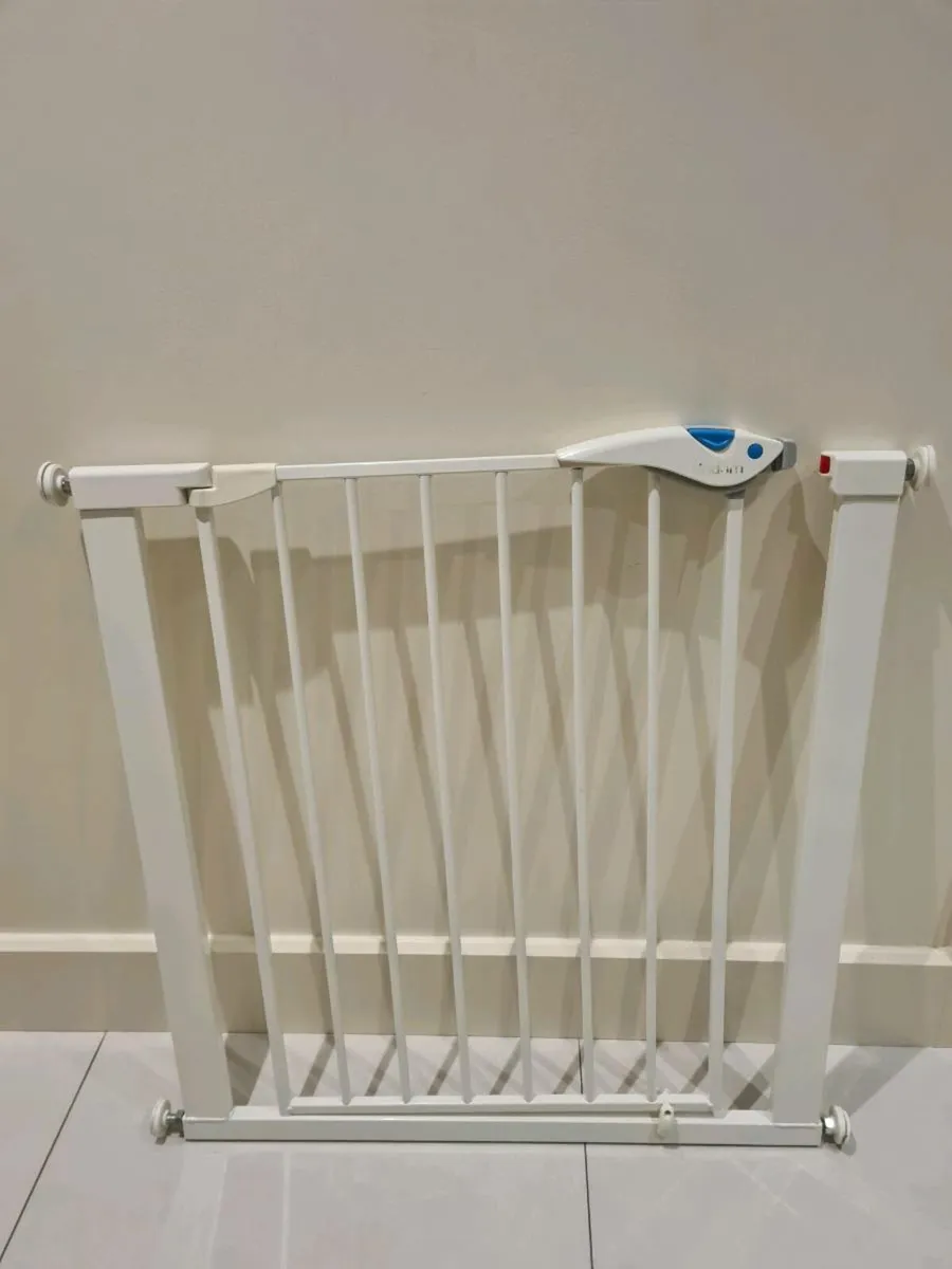 Lindam stair gate - Image 3