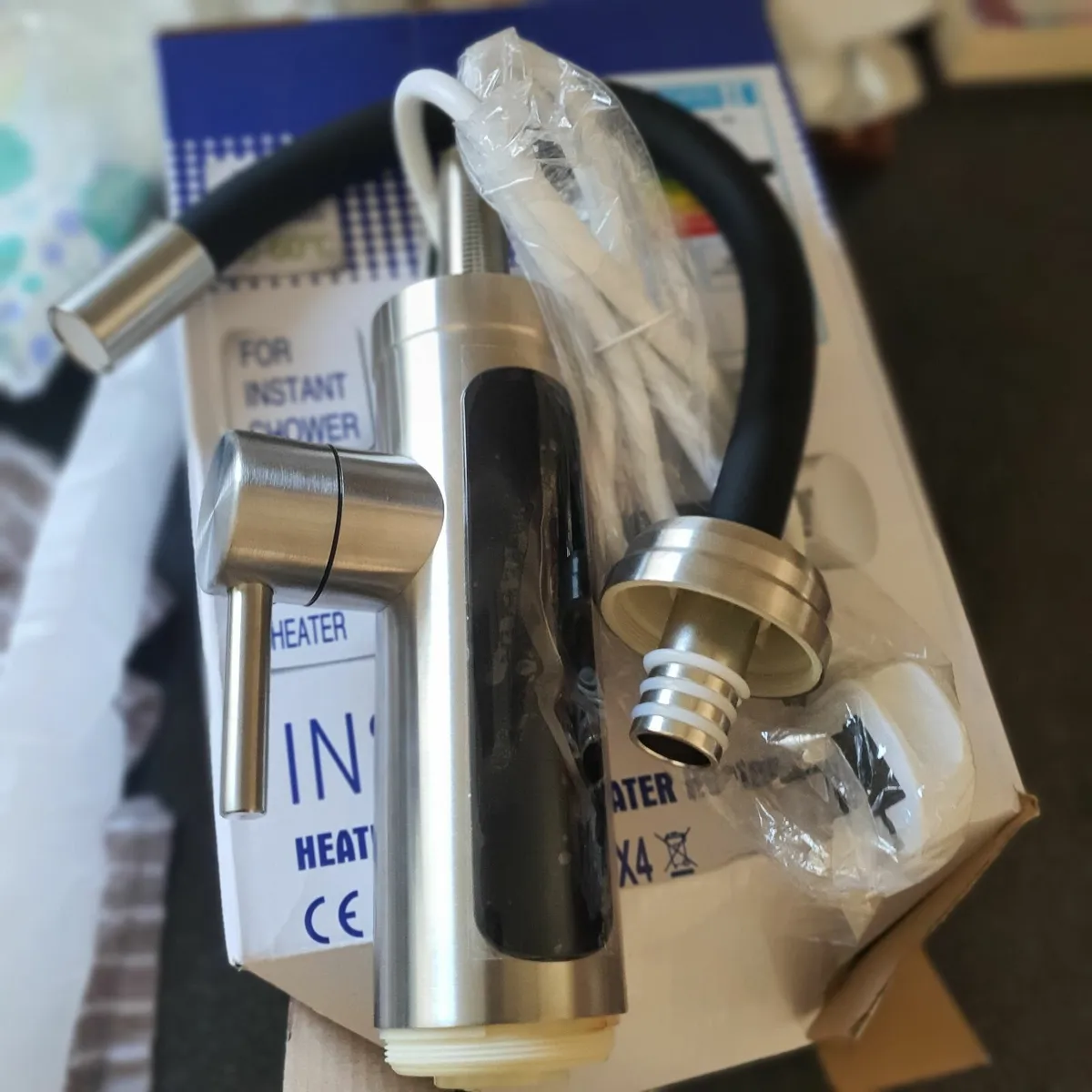 Instant hot water tap - Image 1