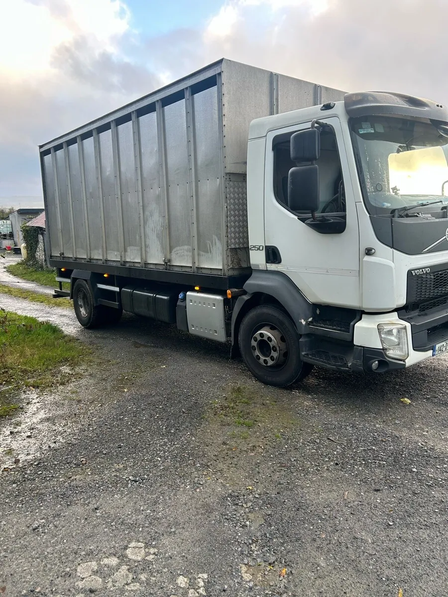 Cattle/horse  lorry - Image 1