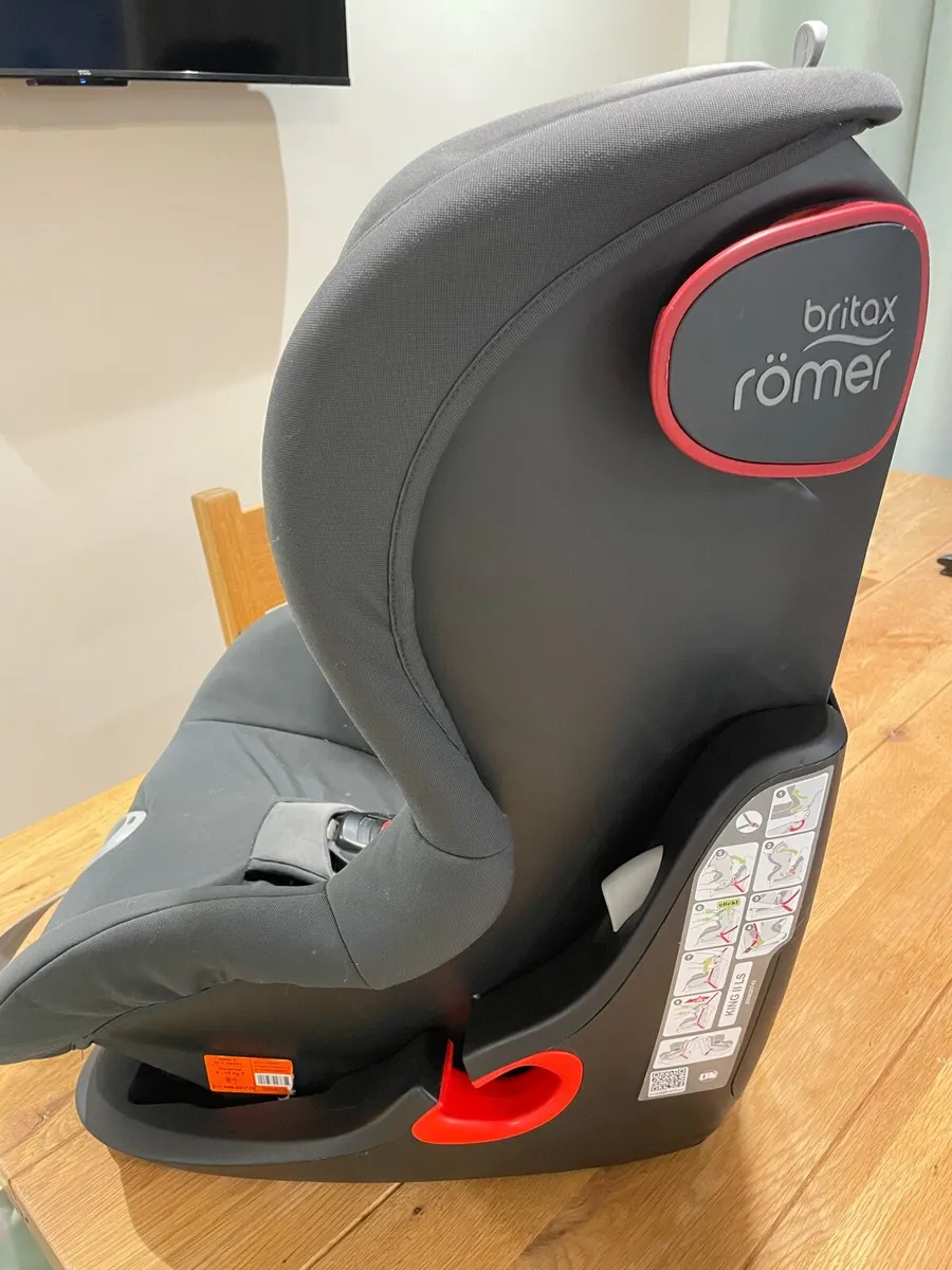 Child Car Seat - Image 1