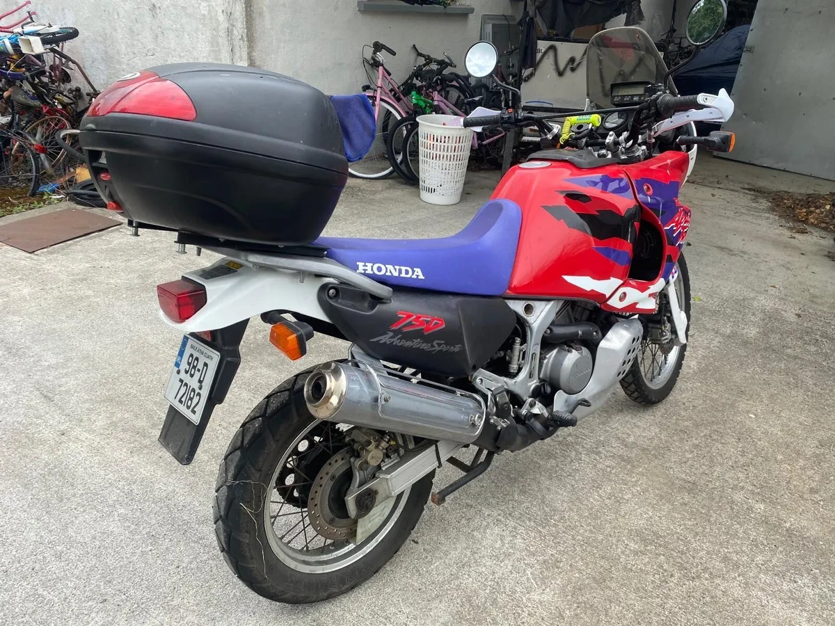 Honda 750 Africa Twin - Image 2