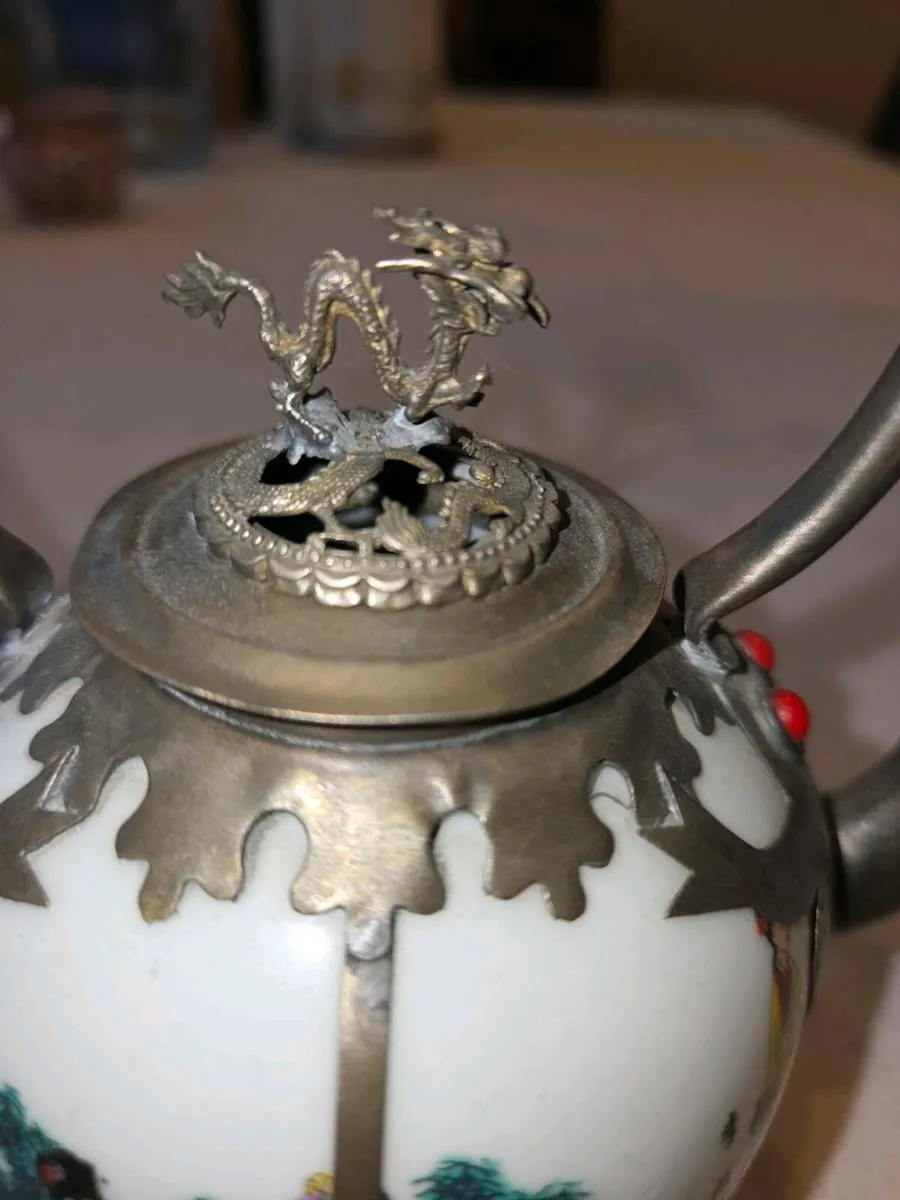 Antique Chinese Tea Pot - Image 4
