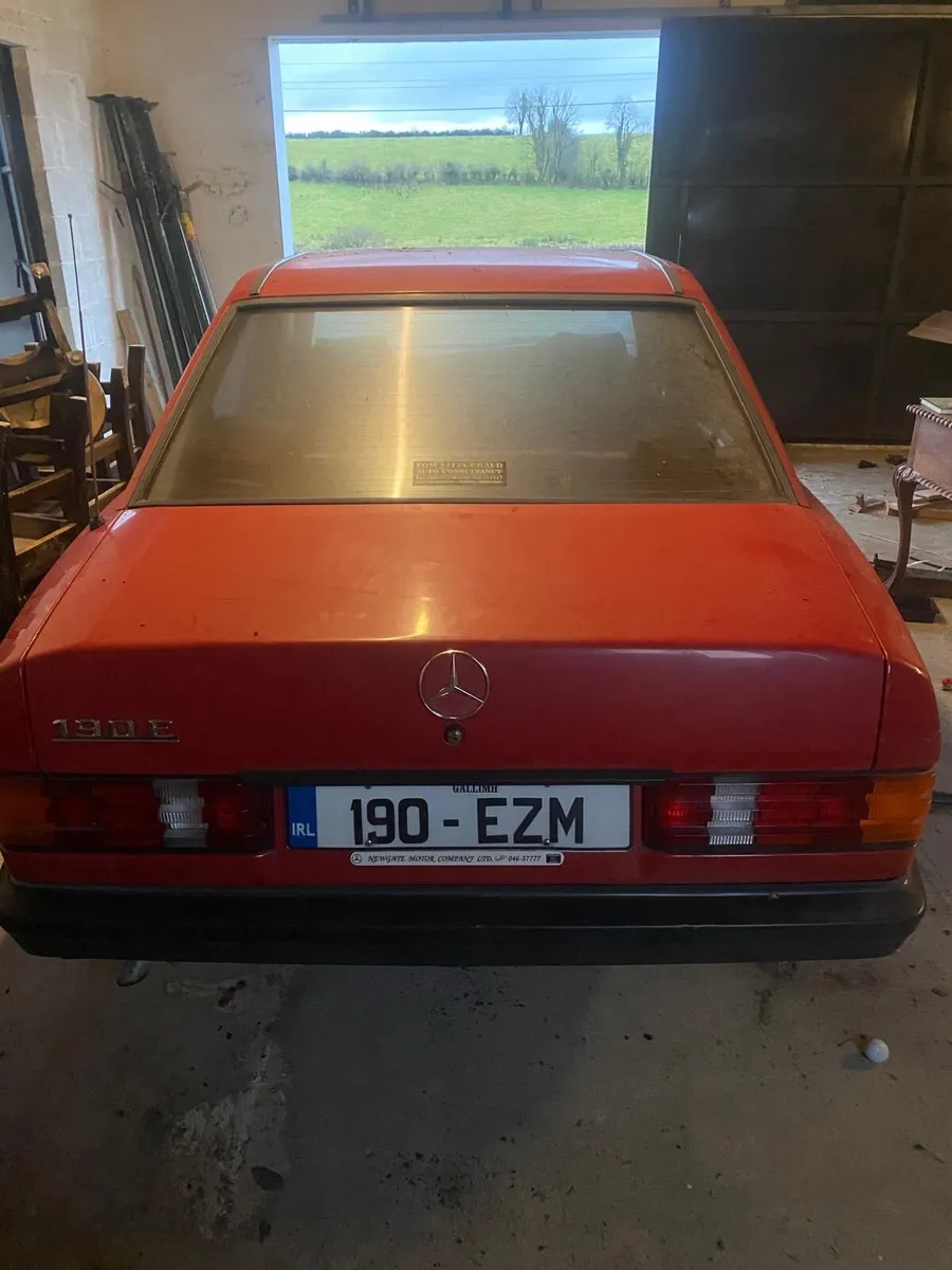 Mercedes Benz 190E - Image 3