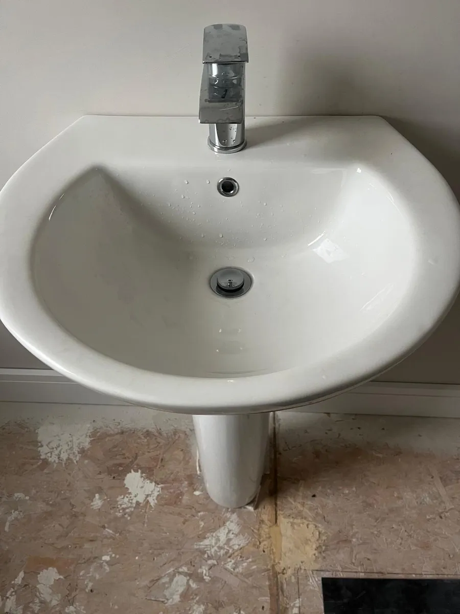 Bath, Shower, Sink, Taps, Radiators, Shower Tray - Image 3