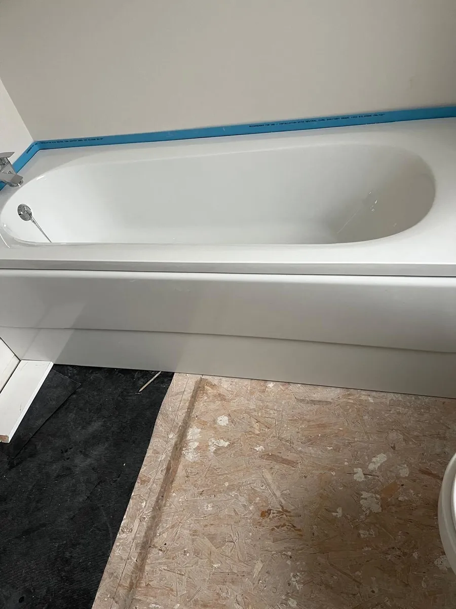 Bath, Shower, Sink, Taps, Radiators, Shower Tray - Image 4