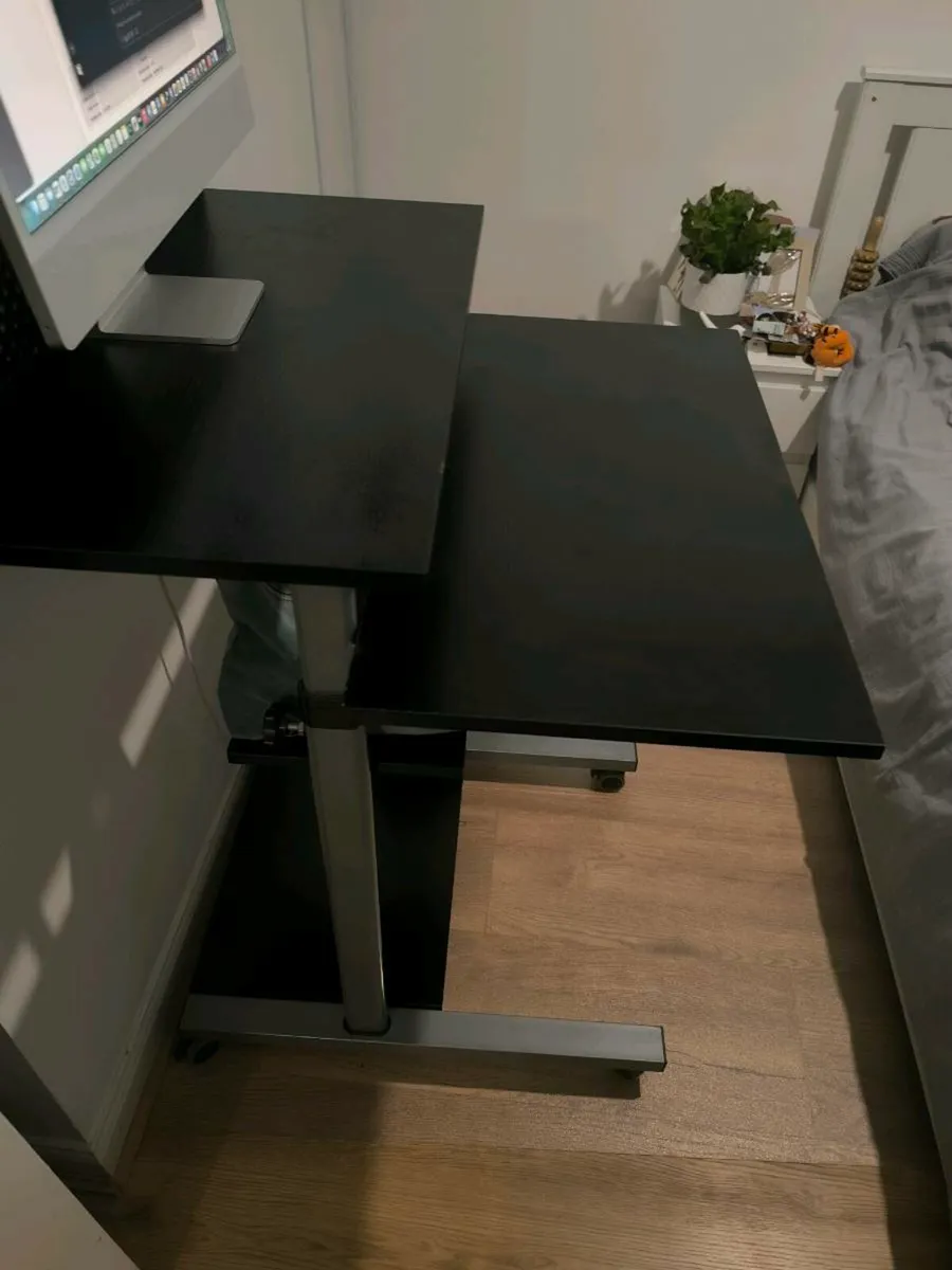 Height adjustable desk - Image 4