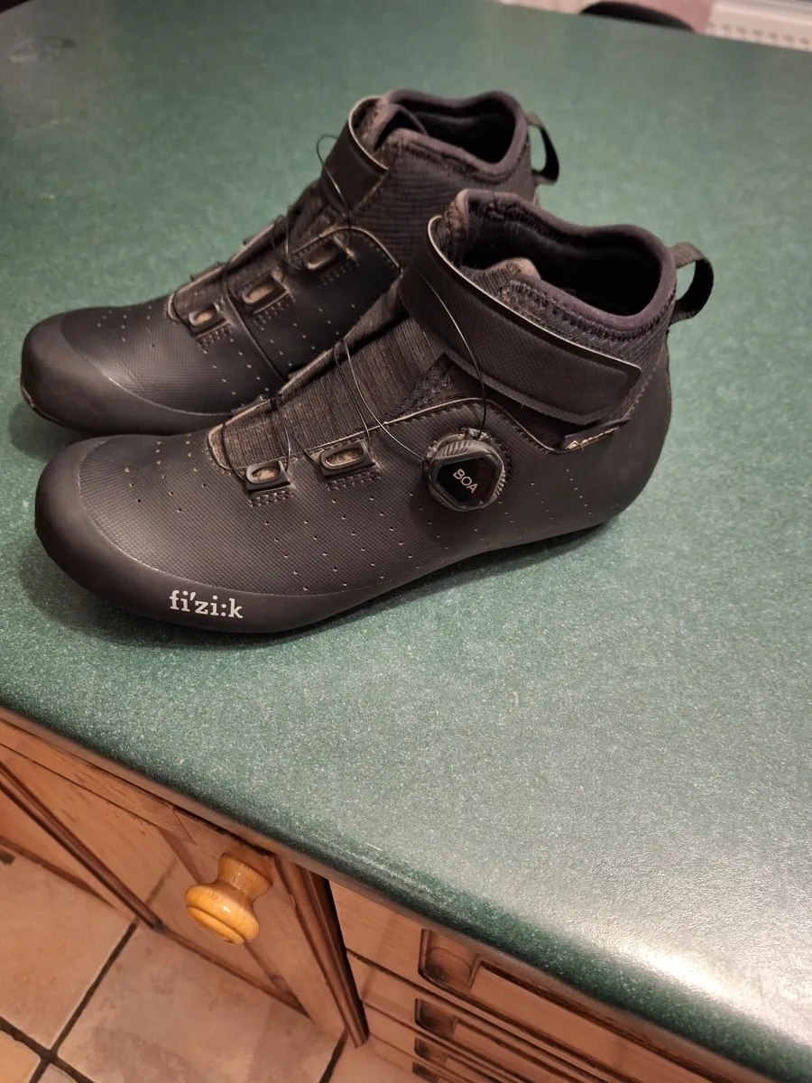 Cycling shoes - Image 4