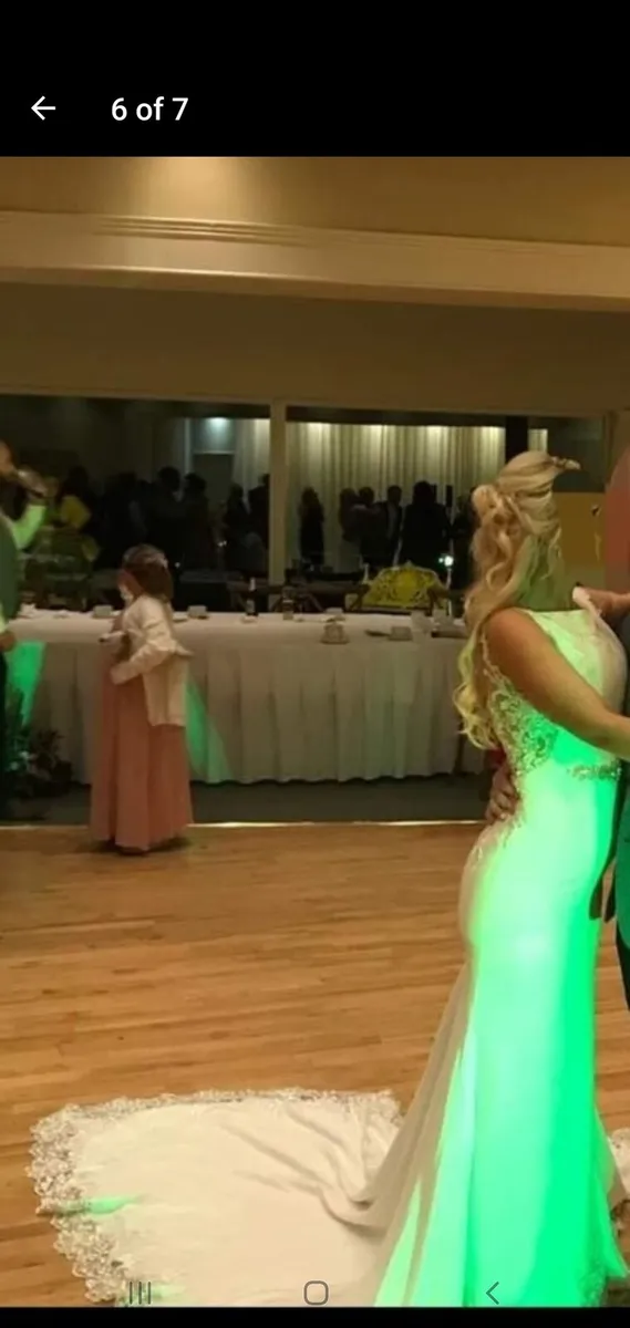 Wedding dress OPEN TO OFFERS - Image 3