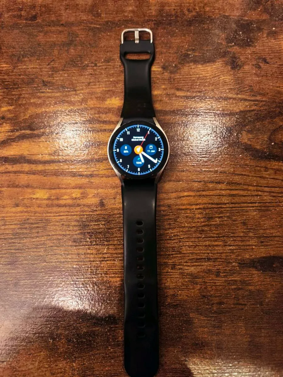 Samsung Galaxy Watch 6 - Image 1