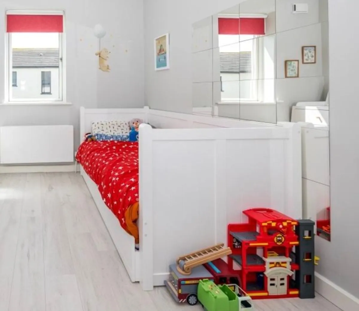 Harvey Norman Somerset Daybed  [As New] - Image 1