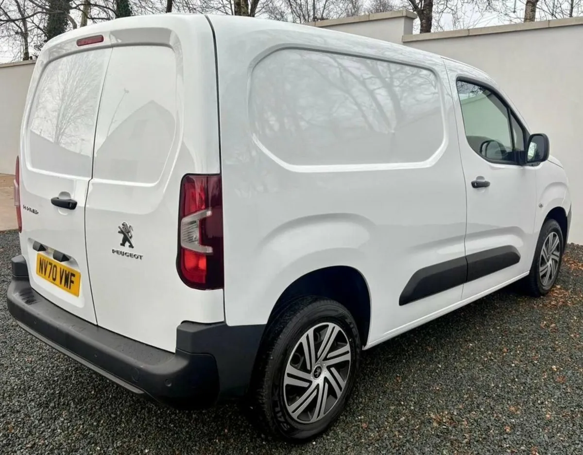 1.5 BlueHDi 1000 Professional Standard Panel Van 5 - Image 3