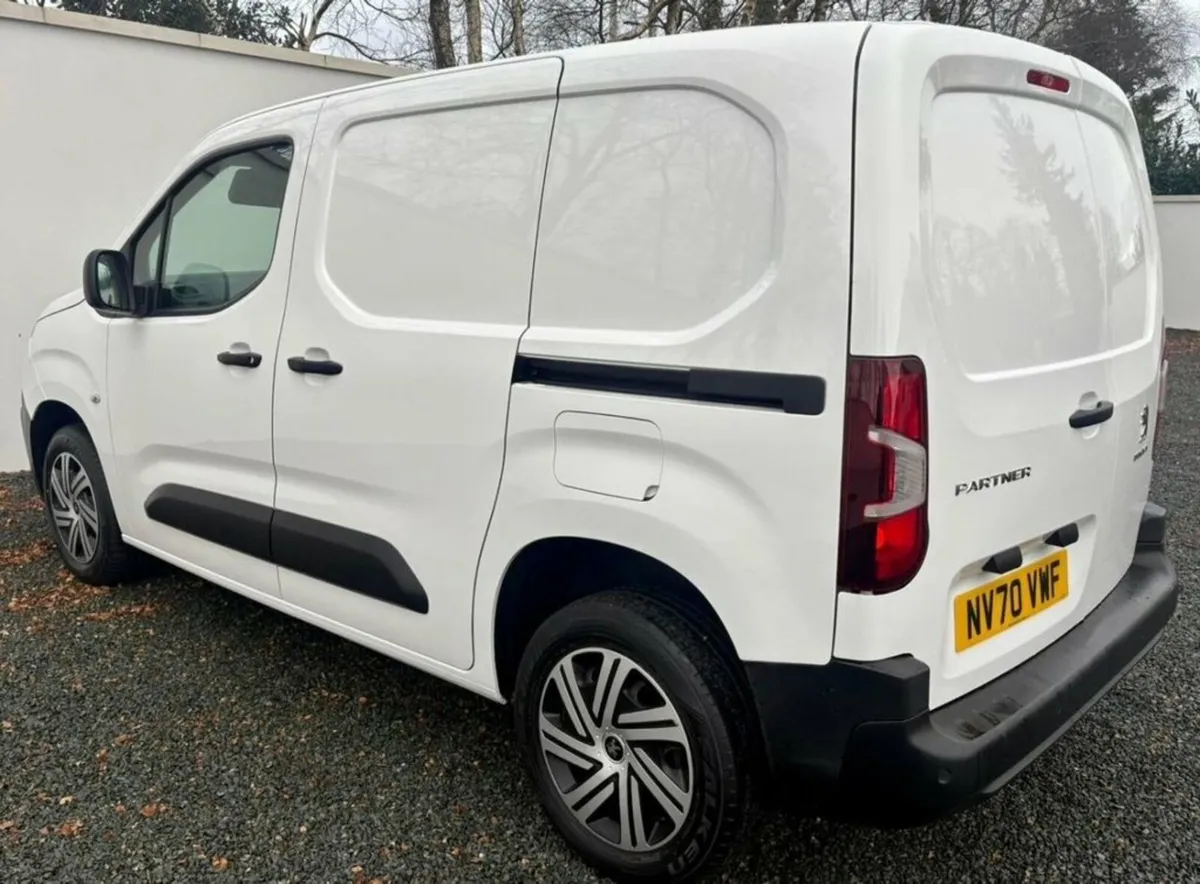 1.5 BlueHDi 1000 Professional Standard Panel Van 5 - Image 4