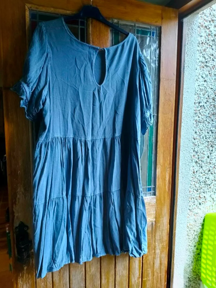 New look Curves Denim tiered smock dress, mid slee - Image 2