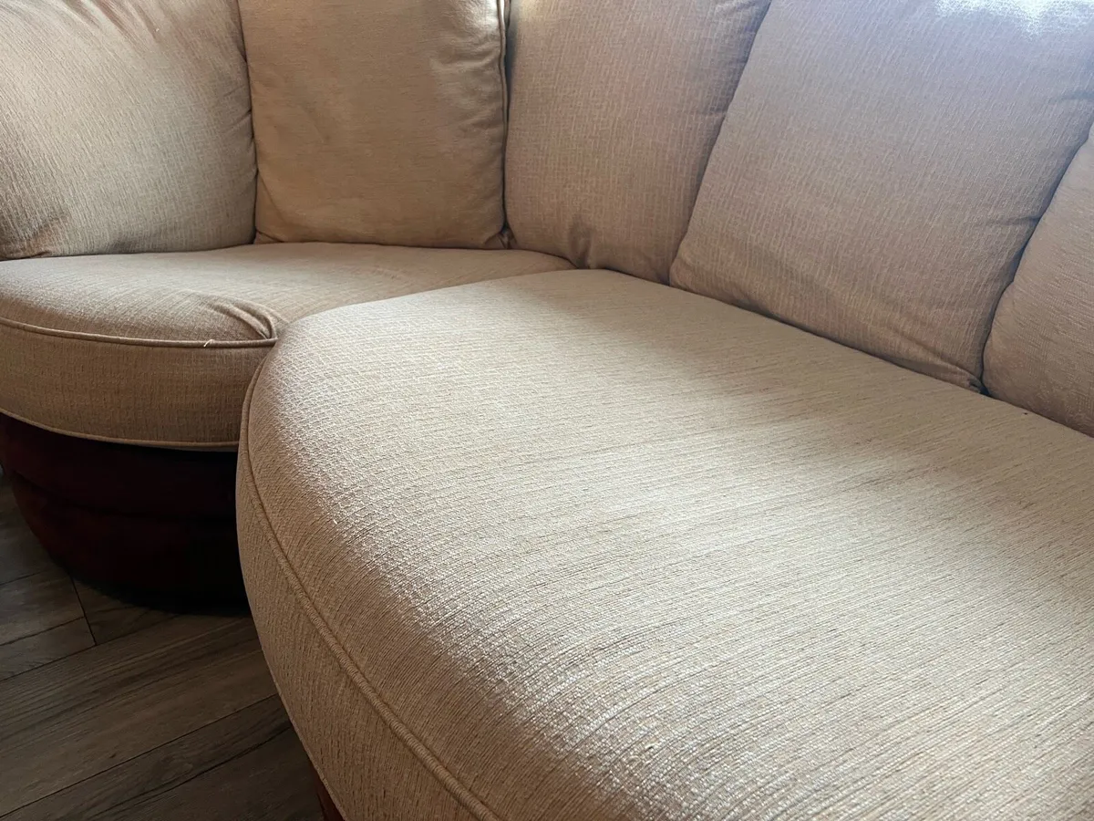 Large 3 seater couch - Image 3