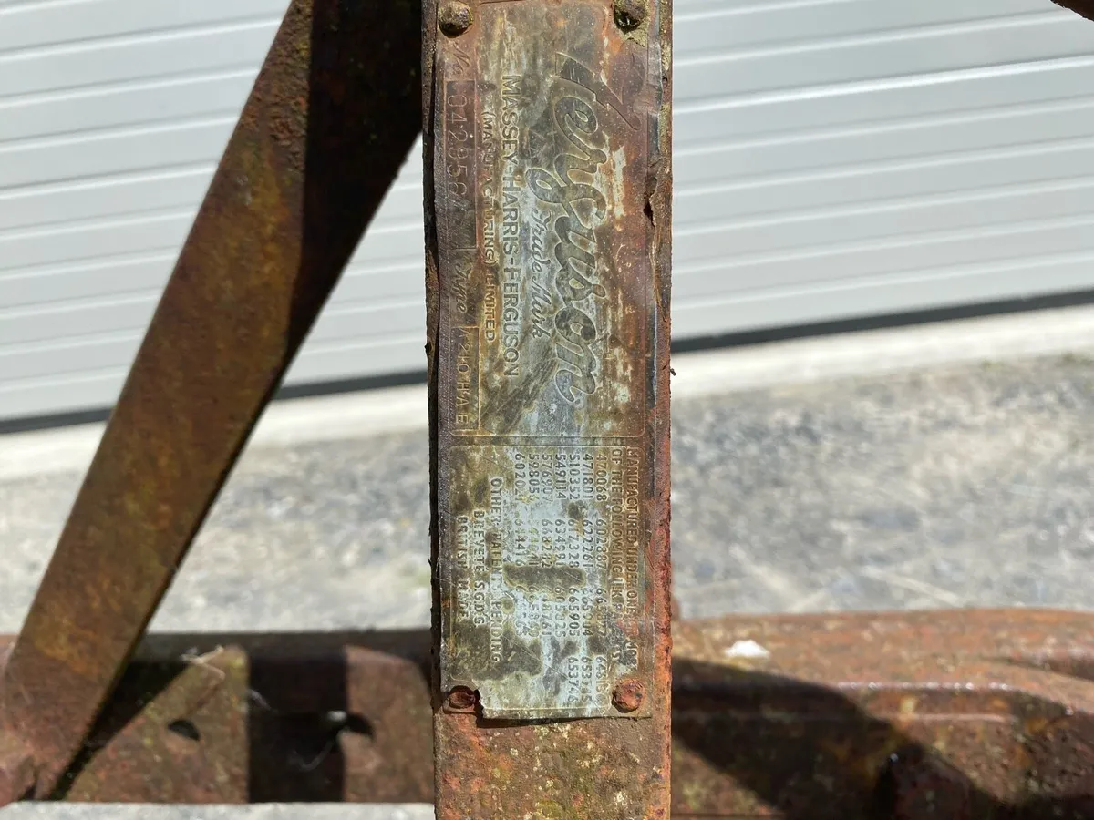 Vintage machinery - Image 2