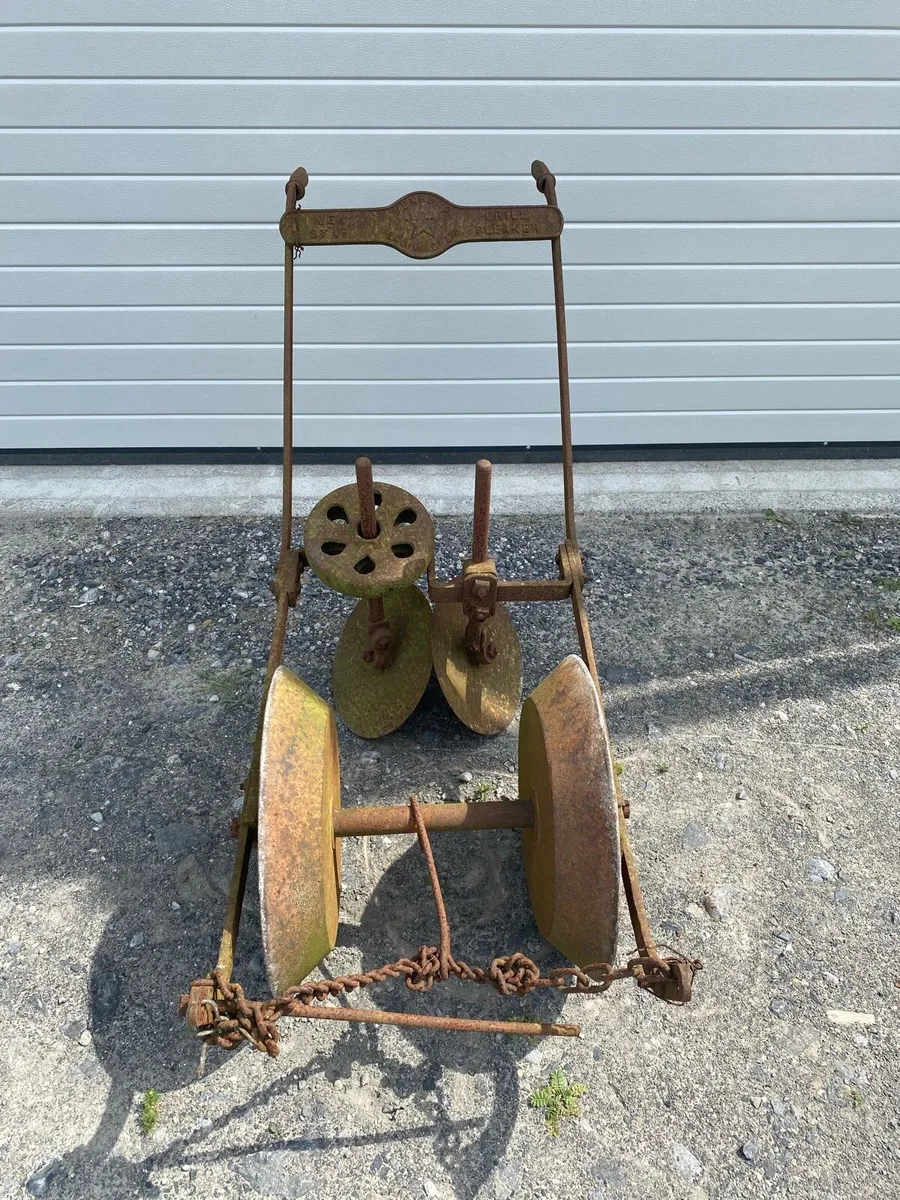 Vintage machinery - Image 2