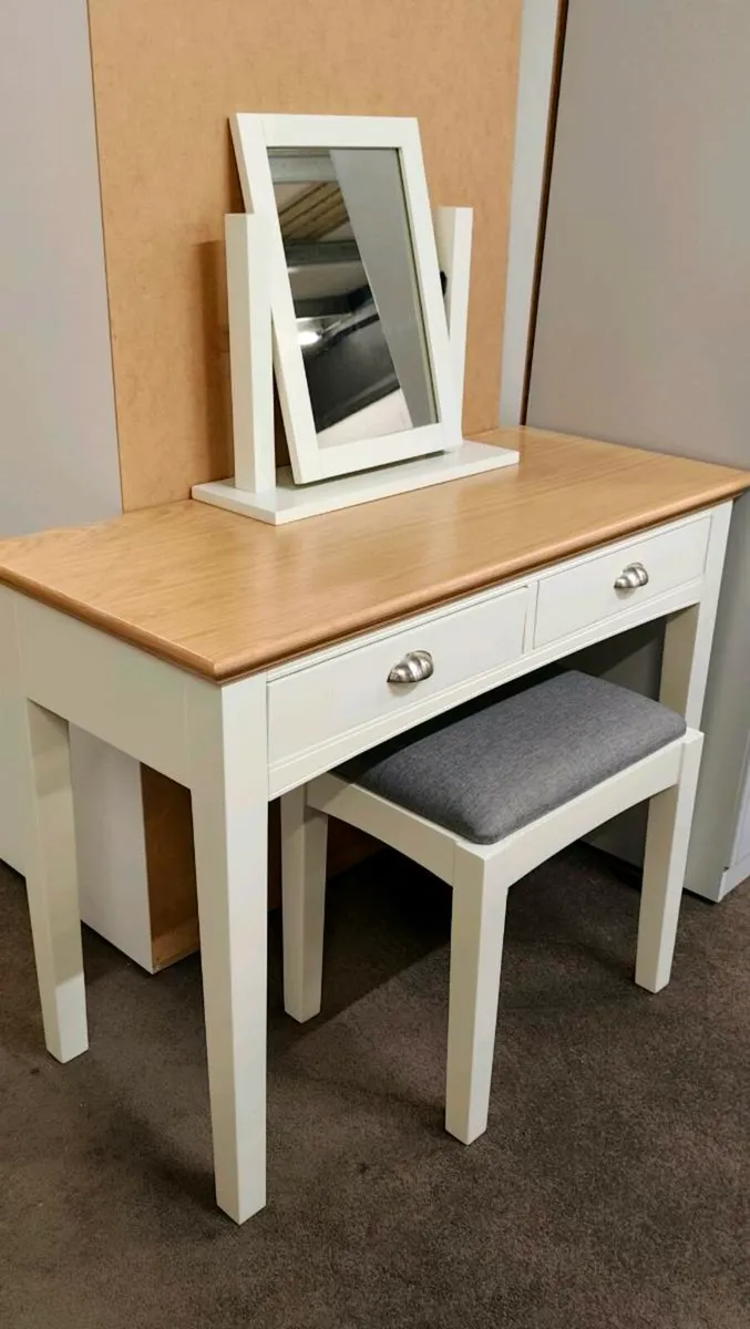 Vanity Dresser Set - Table Mirror and Stool - Image 4