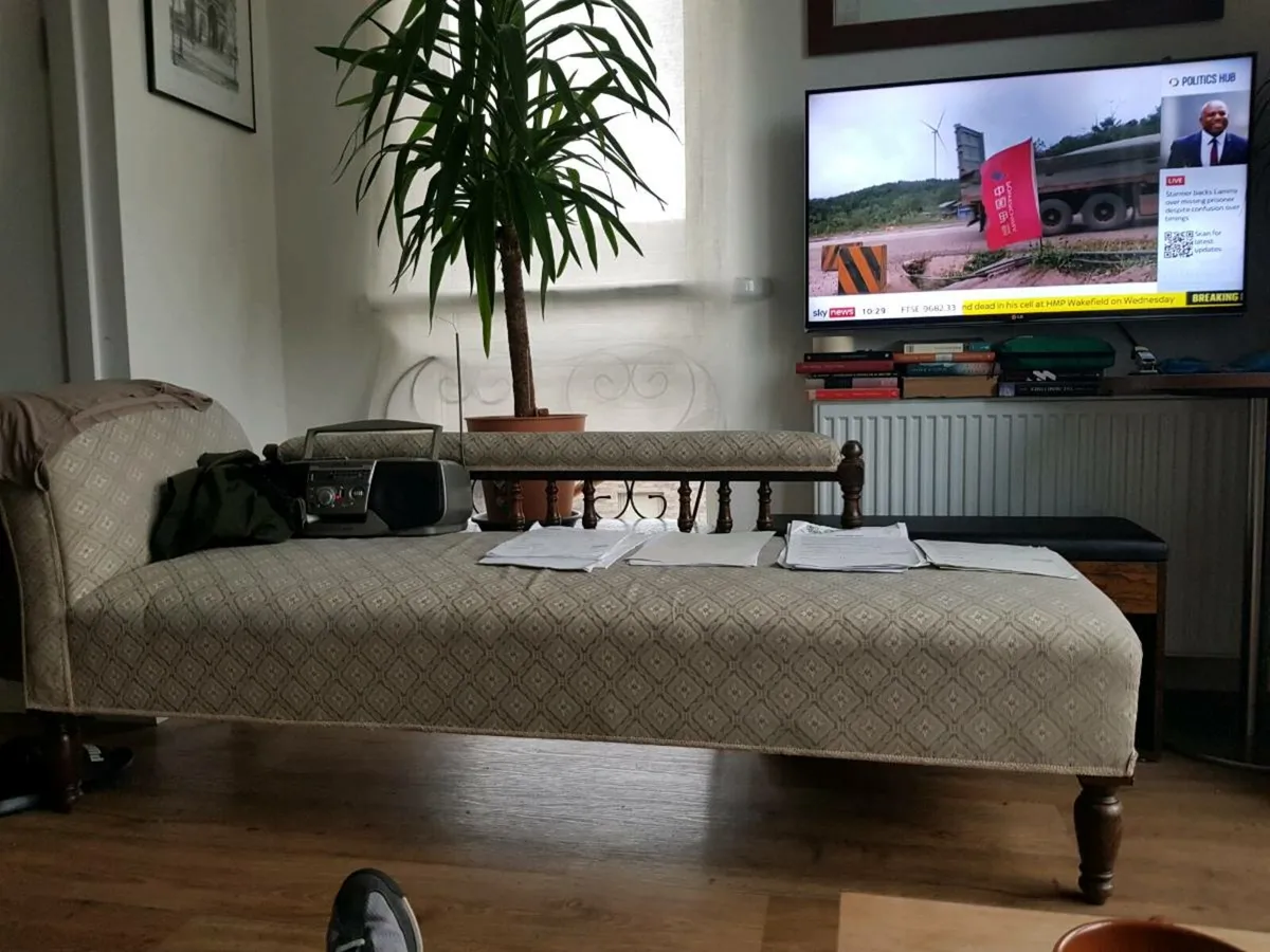 Chaise lounge - Image 1