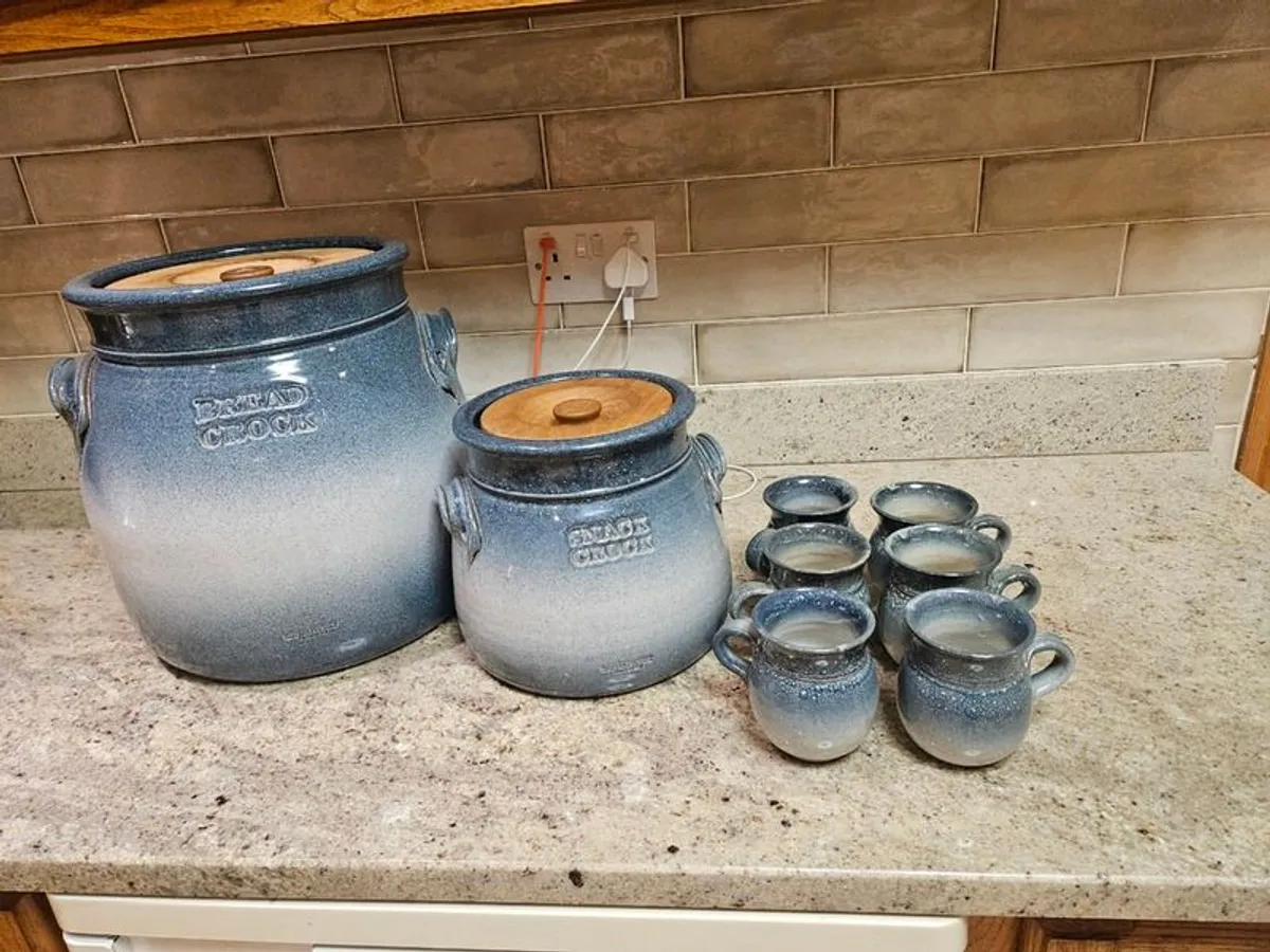 Kiltrea pottery - Image 1