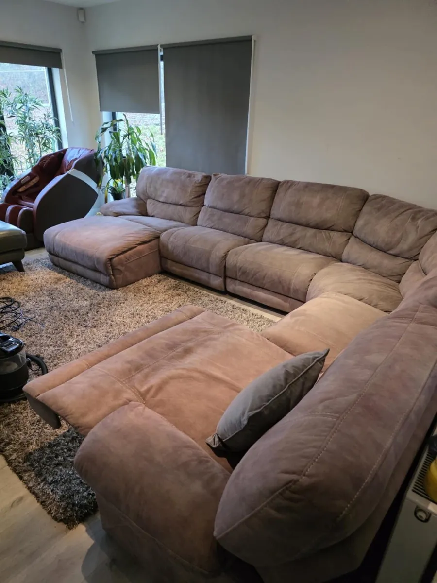 Reduced Baxter recliner corner sofa with L shape - Image 1