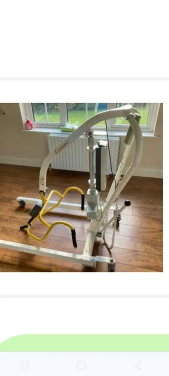 Swan 250Kg bed hoist complete with cradle & straps for every capacity. Like new condition.