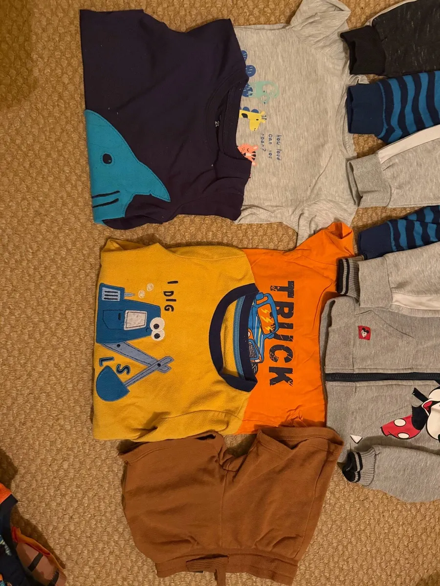 Boys close bundle - Image 4