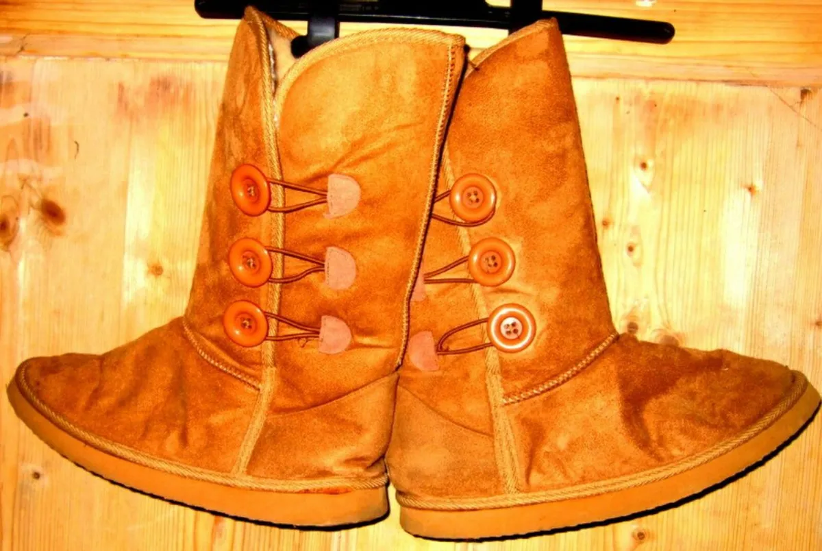 BNWT Ladies Boots-Size 6.5 - Image 1