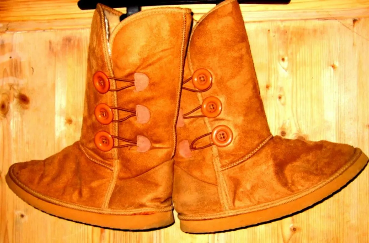 BNWT Ladies Boots-Size 6.5 - Image 2