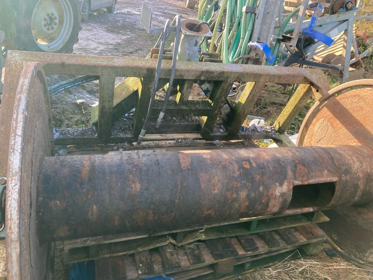 Umbillical units - Image 2