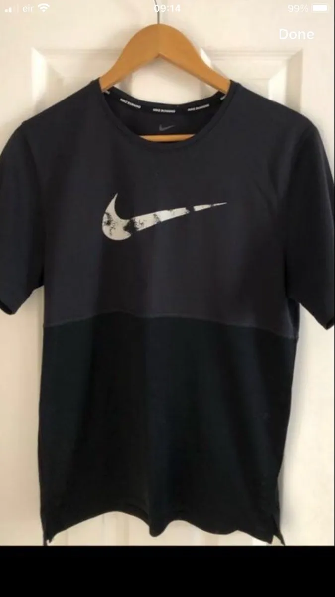 Mens Nike teeshirt  size S €5 - Image 1