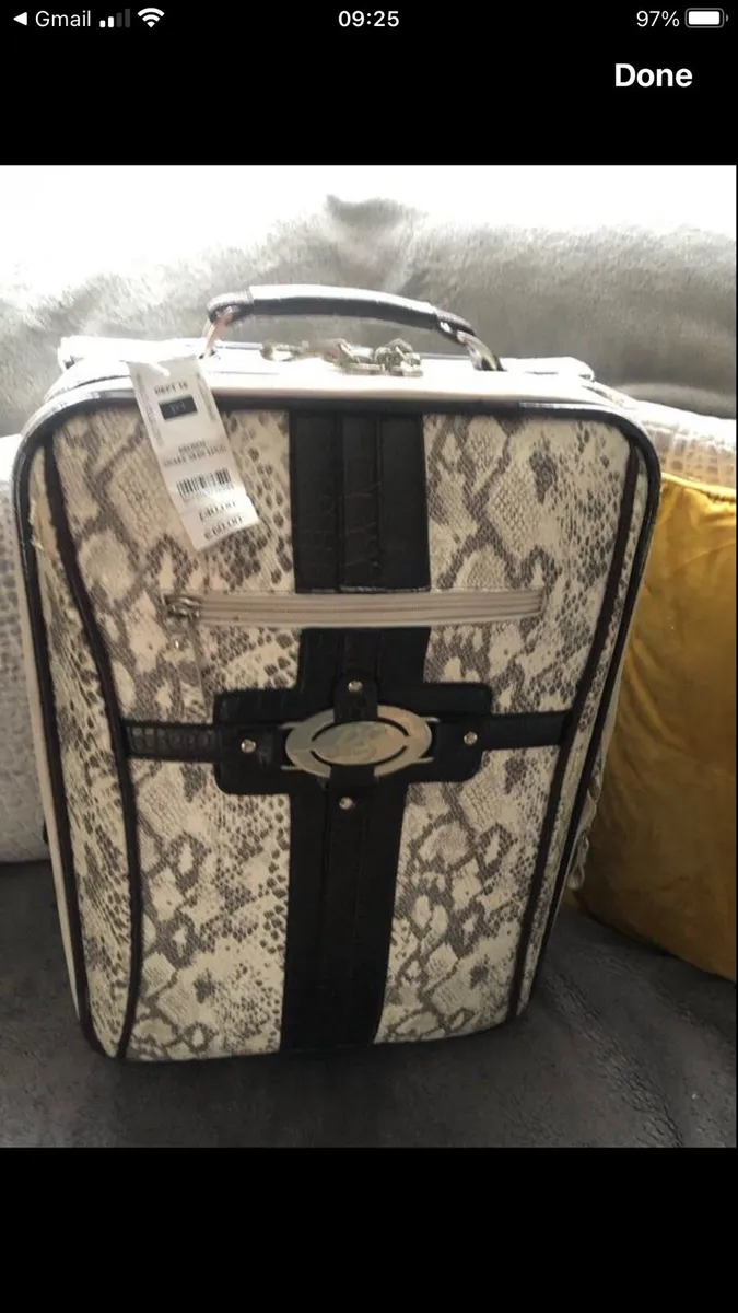 New suit case €30 - Image 1