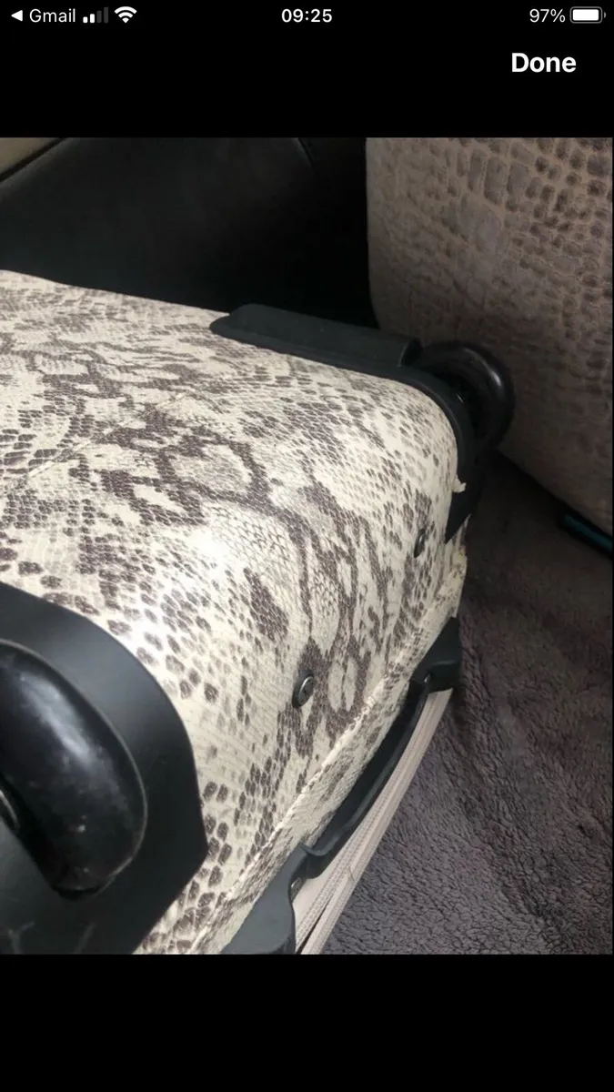 New suit case €30 - Image 4